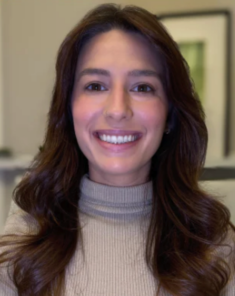 Viridifex Natural foundation shade shown on a model