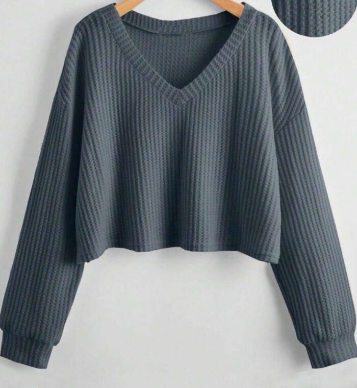 Relaxed V-Neck Ribbed Crop Top