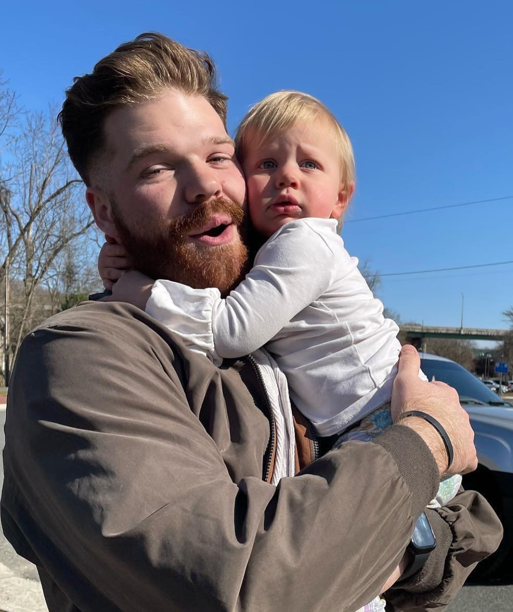 files/father_with_kid.png